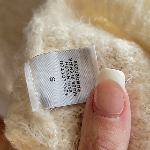 KENDALL & KYLIE CROPPED EYELASH KNIT CHENILLE SWEATER - Picture 9 of 9